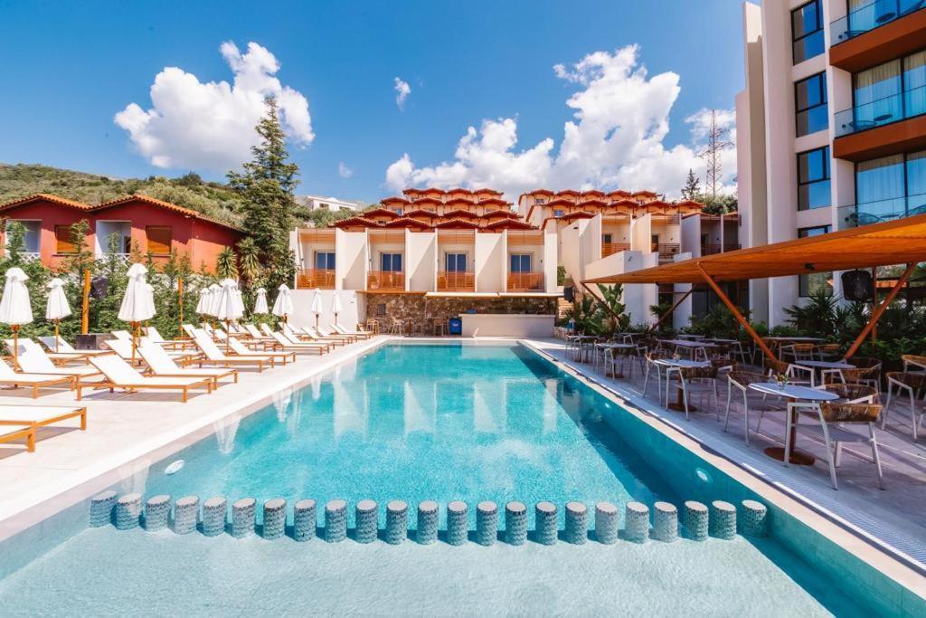 Hotel Olympia Touristic Village Radhimë Exterior foto